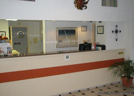 Econo Lodge 예마세 내부 사진